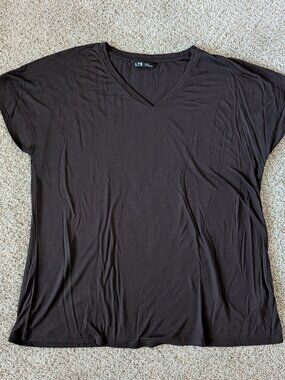 NWOT Long Tall Sally Premium V-neck tee, US Size 16 (tall)